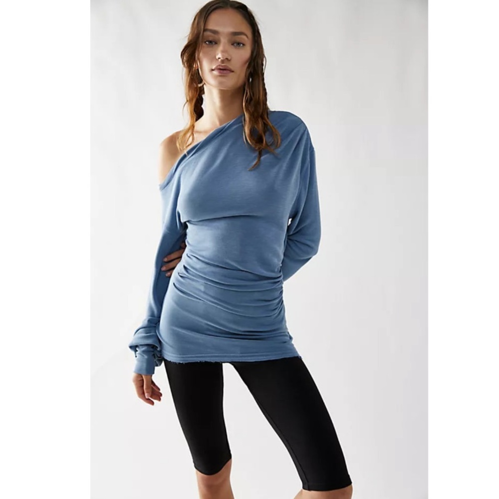 🎄NWOT Free People top size small